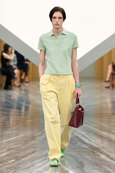 Look 49